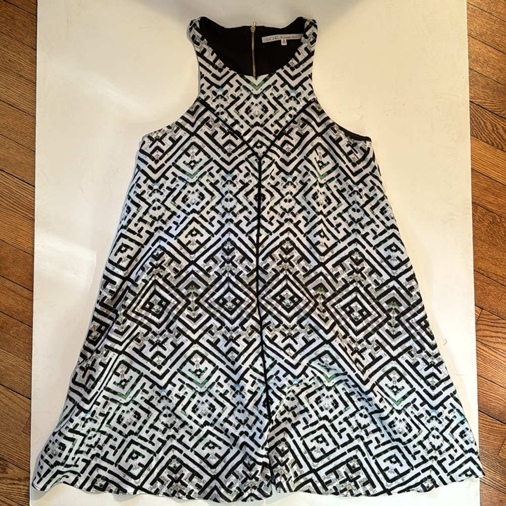 A-line mini dress with blk/wht geometric pattern by Rachel Roy